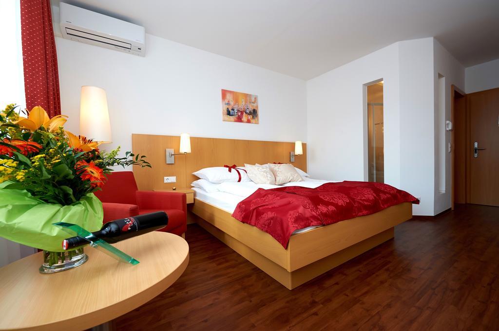 City-Hotel Moedling Modling Quarto foto